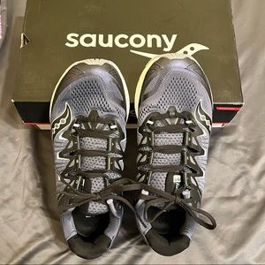 LIKE NEW Saucony Triumph ISO 4 Running Shoes